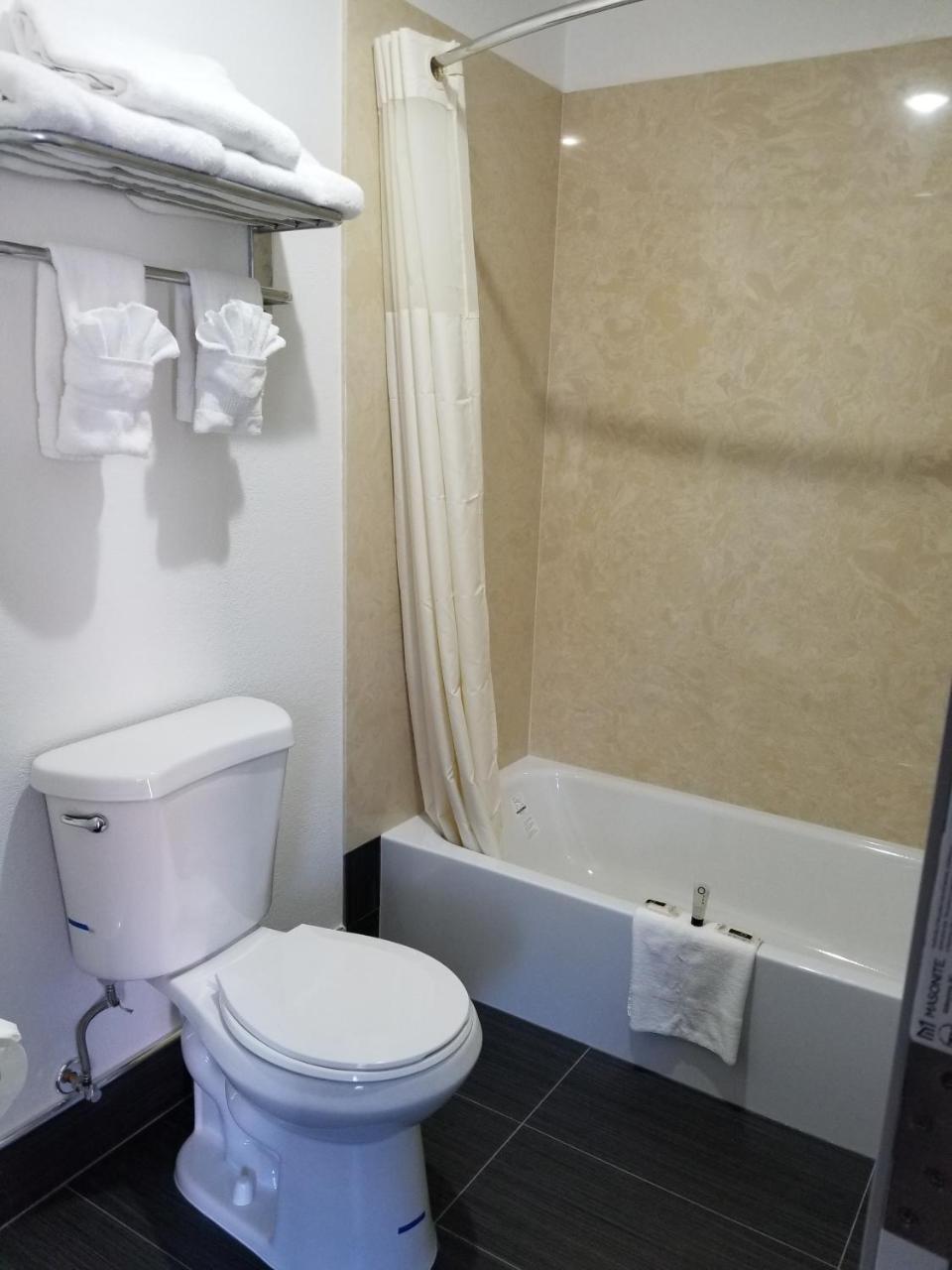 Travis Lodge Motel 16 Оукланд Екстериор снимка
